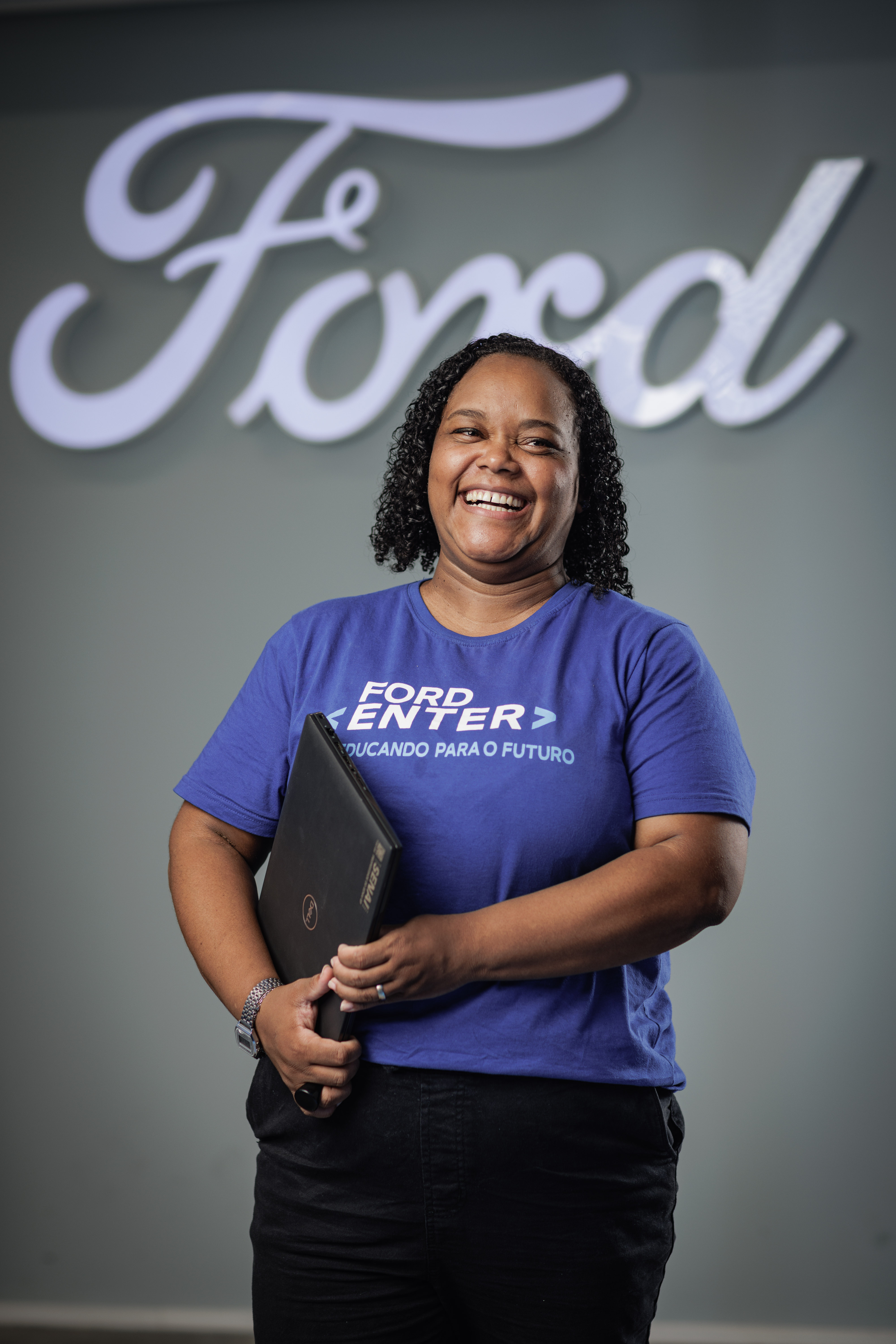 Barbara, ex-aluna do curso gratuito de tecnologia Ford Enter